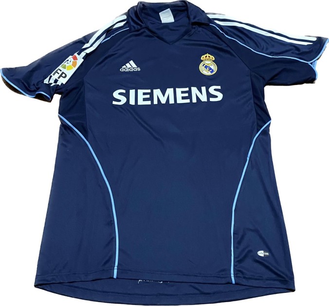 Zinedine Zidane's Real Madrid 2005/06 Signed Replica Shirt