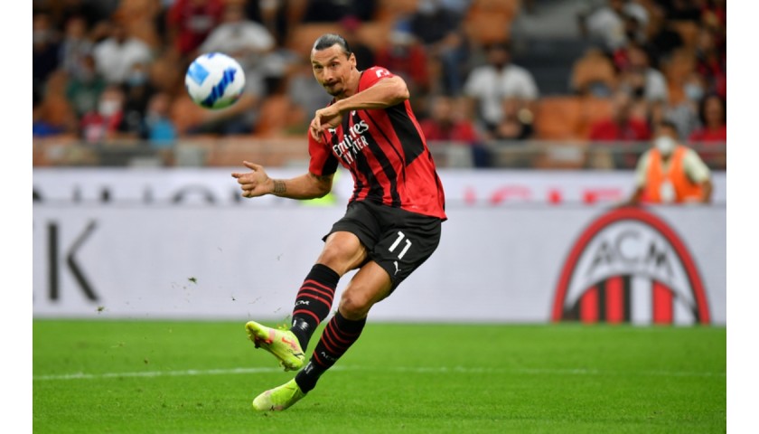 Ibrahimovic's Official AC Milan Shirt, 2021/22 - Signed by the Squad