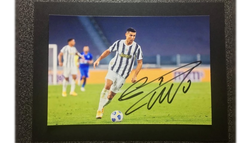 Cristiano Ronaldo Memorabilia, Cristiano Ronaldo Collectibles, Verified Signed  Cristiano Ronaldo Photos