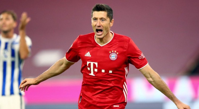 Lewandowski's Official Bayern Munich Signed Shirt, 2020/21