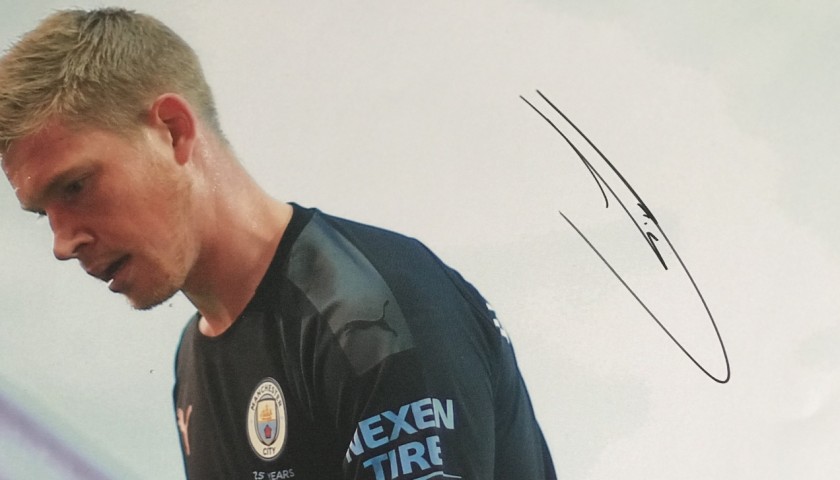 Framed Kevin De Bruyne Signed Photograph - CharityStars