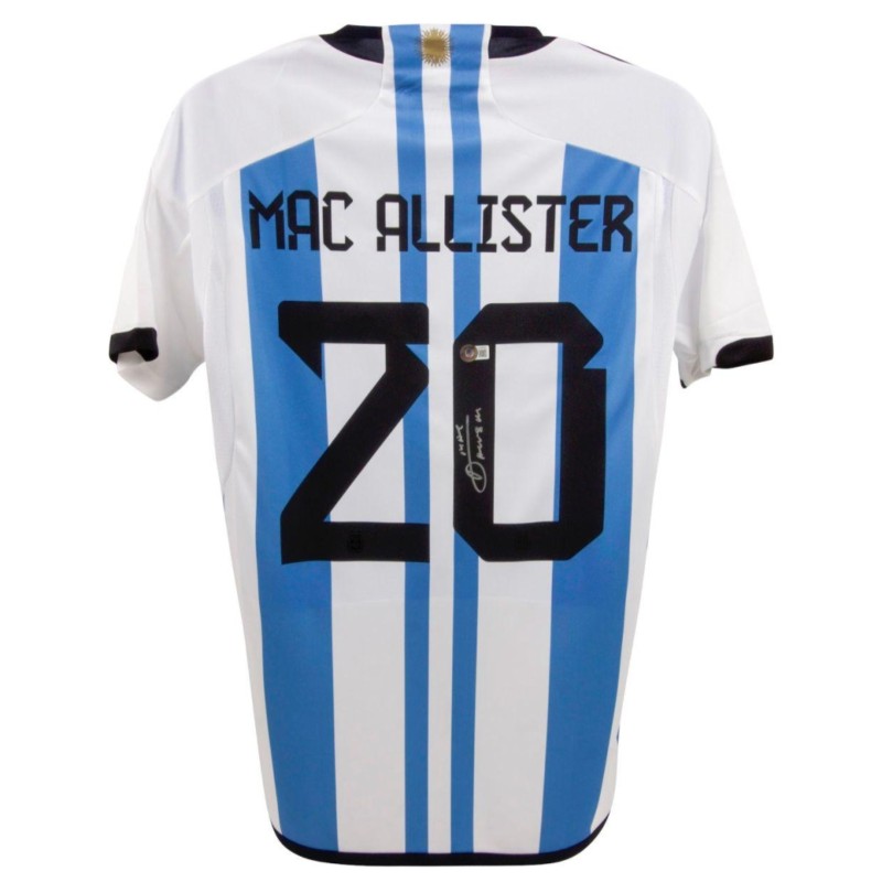 La maglia firmata di Alexis Mac Allister per i Mondiali di calcio in Argentina