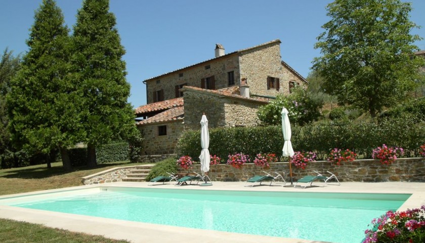 7-night Stay in a Stunning Tuscan Villa for up to 12 People