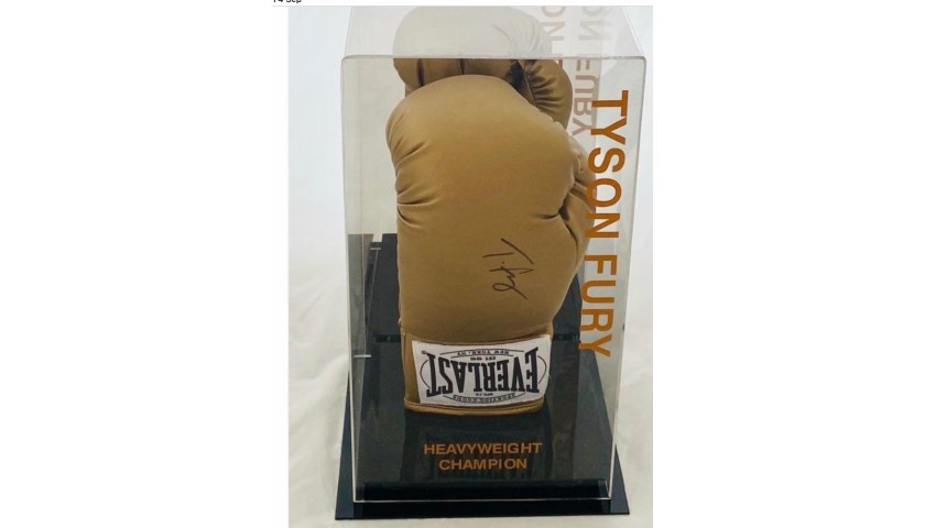 Tyson fury glove store signed