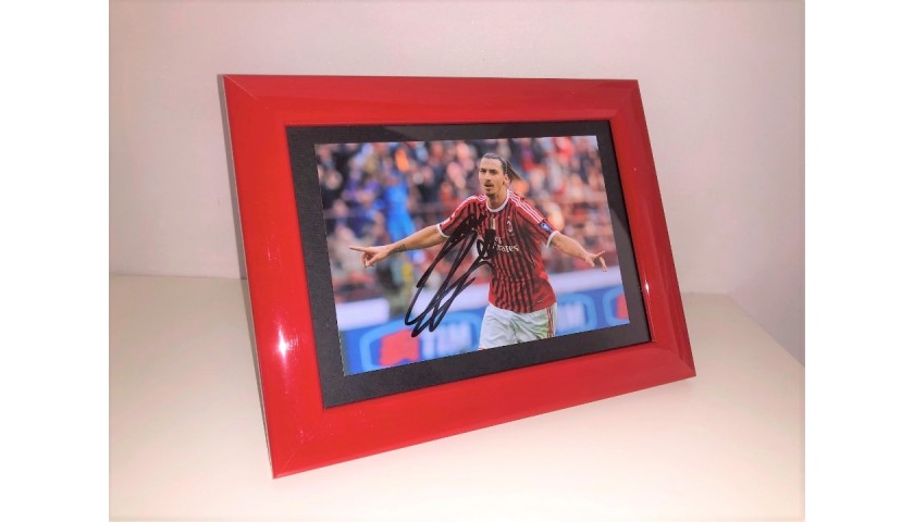 Zlatan Ibrahimovic Signed Photograph