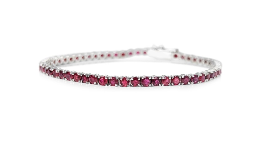3.76 Carat Natural Ruby Diamonds Tennis Bracelet 14 Karat Vivid Red For  Sale at 1stDibs