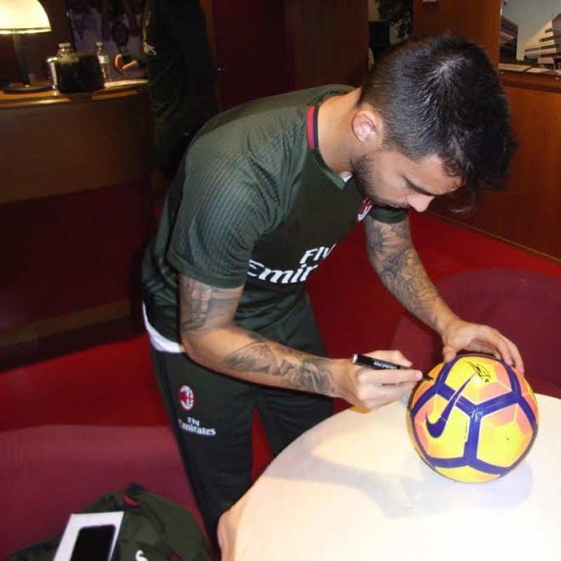 Match Ball used in the match Milan-Inter, signed by Suso