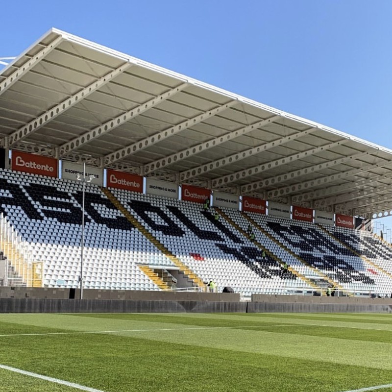 Enjoy the Ascoli vs Lecco Match from "Poltroncina Nord" Seats + Walkabout