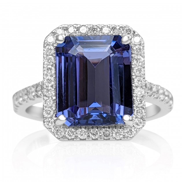 4.60 Carat Violetish Blue Tanzanite And 0.50 Ct Diamonds 14K White Gold Ring 