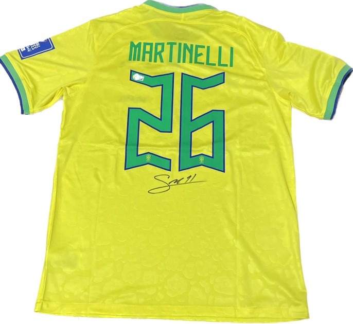 La maglia replica firmata di Gabriel Martinelli per i Mondiali di calcio del 2022