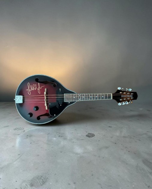 Mandolino autografato da John Paul Jones dei Led Zeppelin