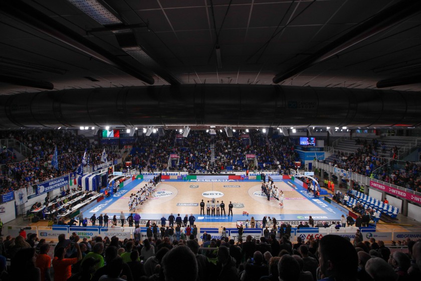 Assisti in poltroncina a Pallacanestro Brescia vs Virtus Bologna + Walkabout