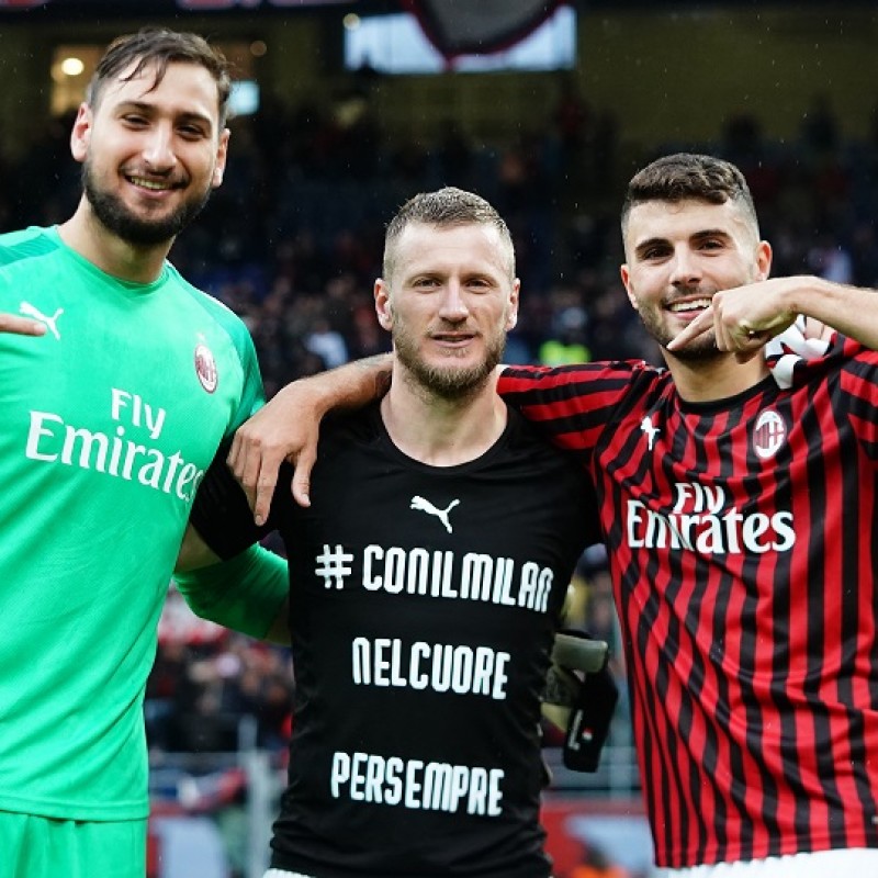Cutrone's Worn and Signed Shirt, Milan-Frosinone 2019