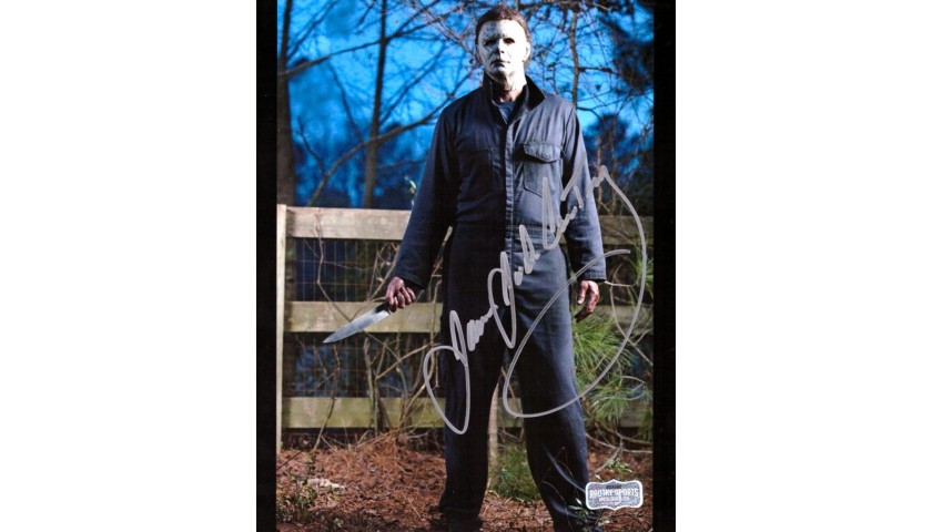 James Jude Courtney Signed Halloween Photo – Fence with Knife