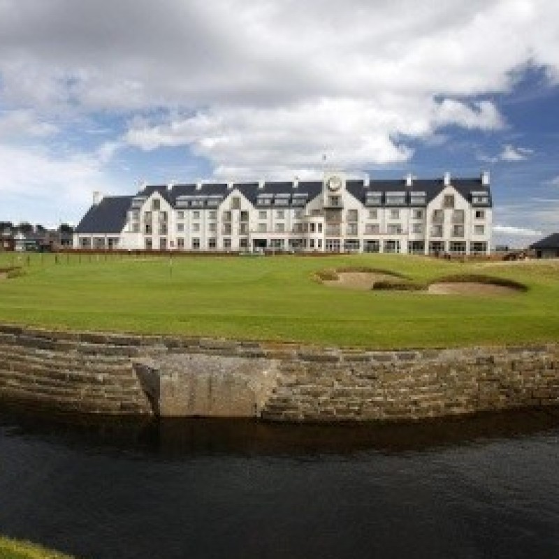 Vacanza scozzese al Carnoustie Golf Hotel & Spa per due persone con 250 sterline di credito da spendere