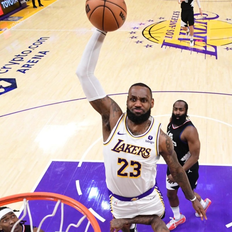 Lusso a Los Angeles: tre notti al Langham, più biglietti per i LA Lakers o i LA Dodgers per due persone