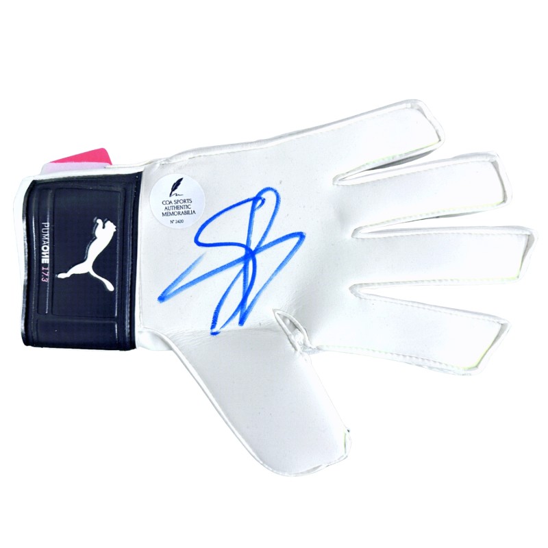 Puma Goalkeeper Match-Issued Glove - Signed by Senne Lammens