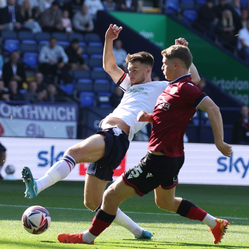 Maglia firmata di George Thomason del Bolton Wanderers, contro il Reading, indossata durante la partita