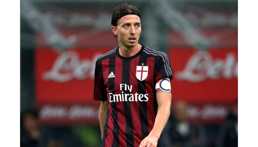 Montolivo's Official Milan Signed Shirt, 2015/16