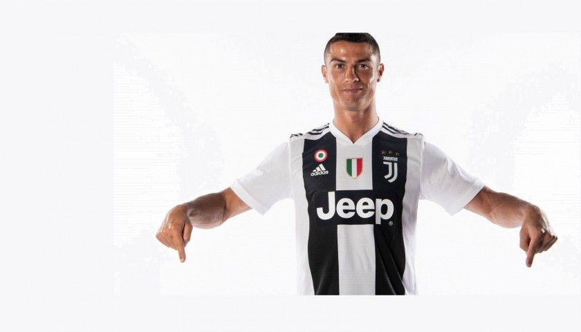 Maglia Ufficiale Juventus autografata da Cristiano Ronaldo - CharityStars