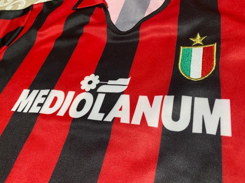 Maillot Vintage Milan AC 1982/83 - Baresi N°6 Hitachi - Réplique Taille M