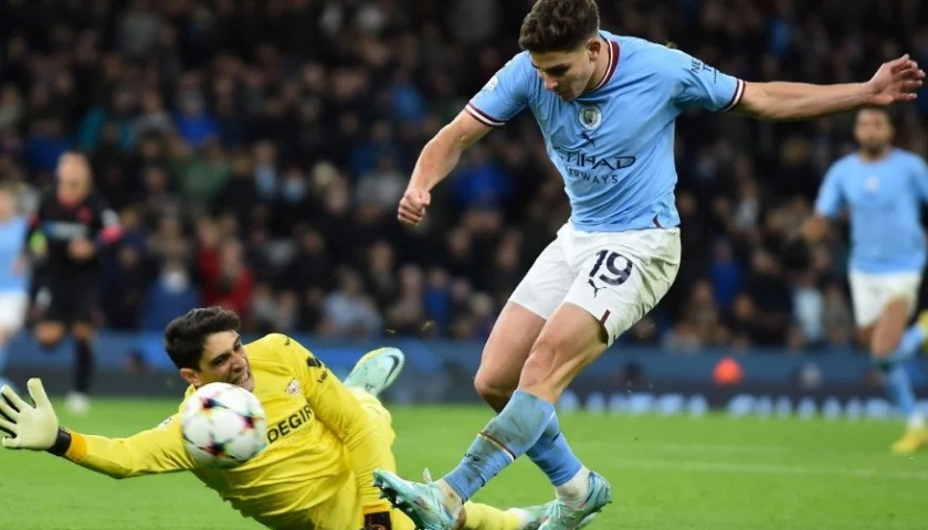 Maglia Julián Álvarez Manchester City, 2022/23 - Autografata