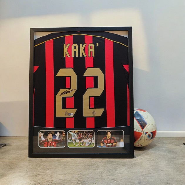 Maglia del Milan 2006/07 di Kakà firmata e incorniciata