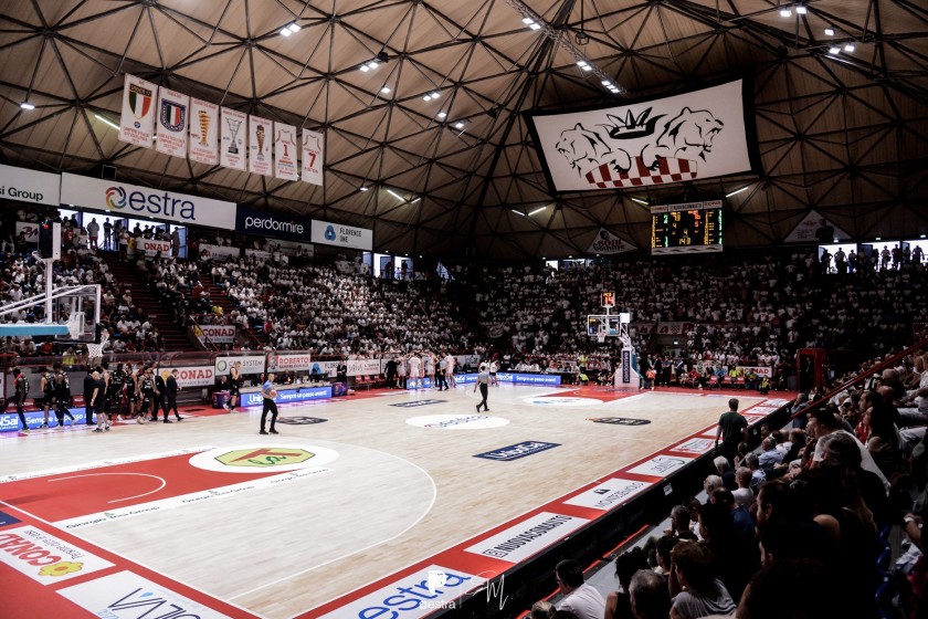 Attend Pistoia Basket vs Trapani + Walkabout