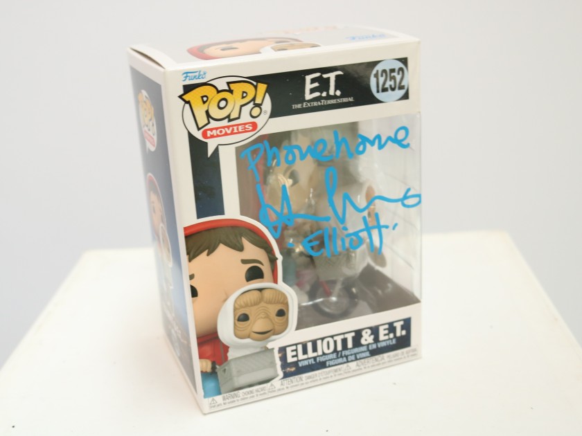 Elliott & E.T. Funko POP signed by Henry Thomas