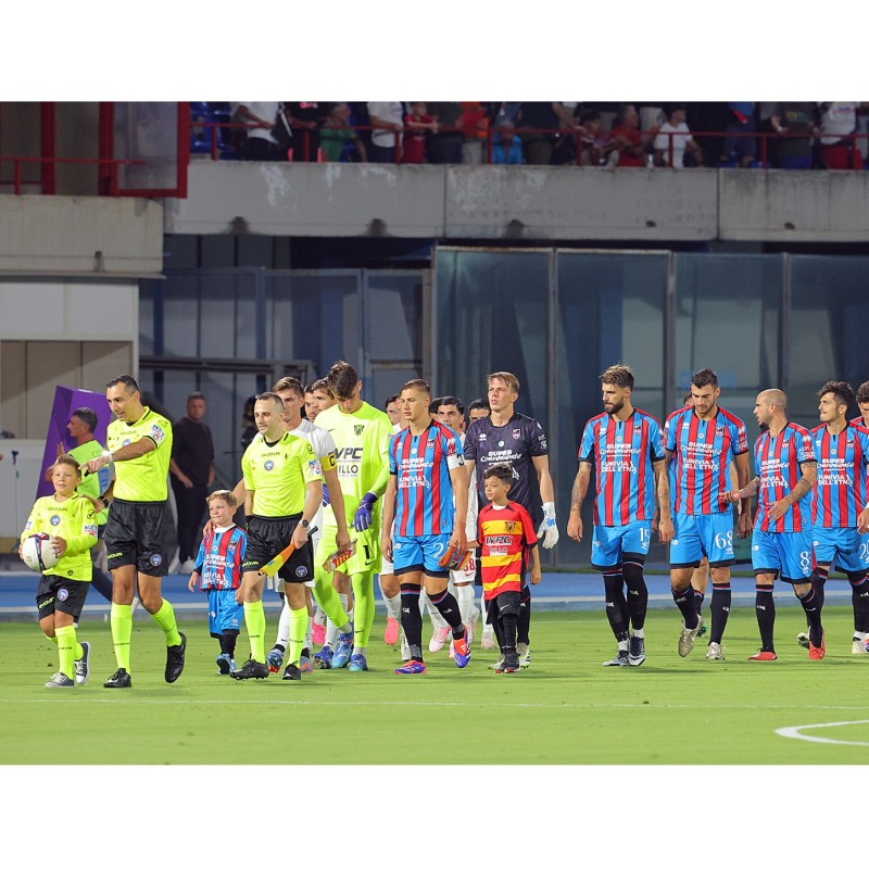 Mascot Experience at the Catania vs Avellino Match + Walkabout