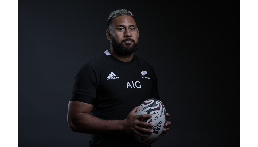 Official All Blacks Special Edition Rugby Ball, 2021/22 - Signed by the Squad