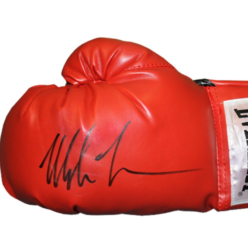 Guanto da boxe autografato da Mike Tyson