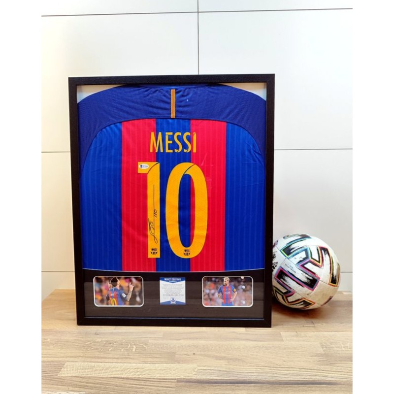 Messi's FC Barcelona 2016/17 Signed and Framed Shirt
