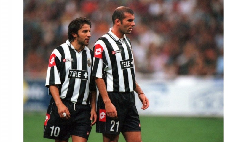 Zidane Official Juventus Shirt, 2000/01 