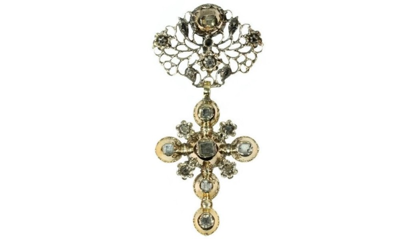 Mid 18th Century Solid Gold and Diamonds Cross