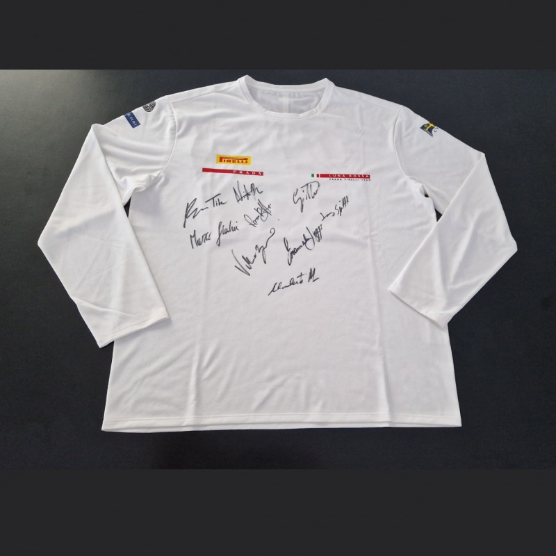 Official Luna Rossa Shirt Signed by the Team