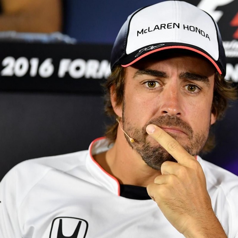 Cappello McLaren Honda indossato da Fernando Alonso - autografato