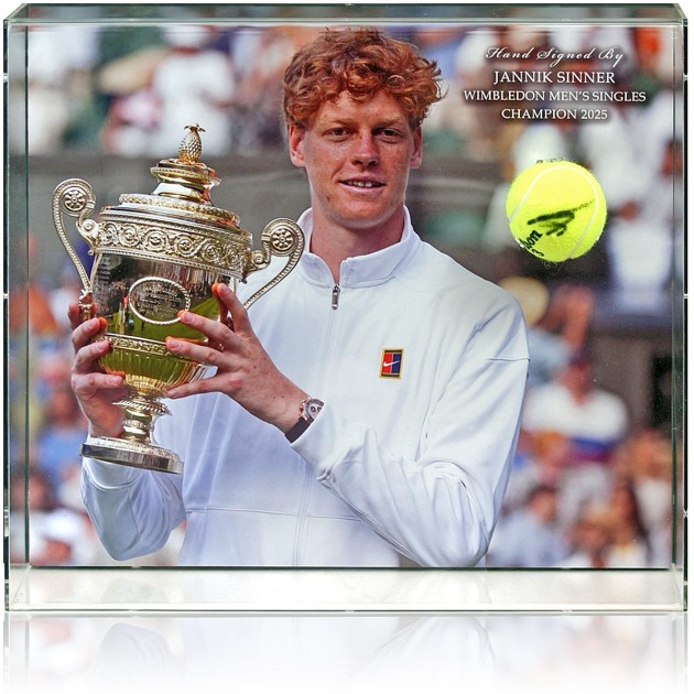 Jannick Sinner Signed Tennis Ball Presentation