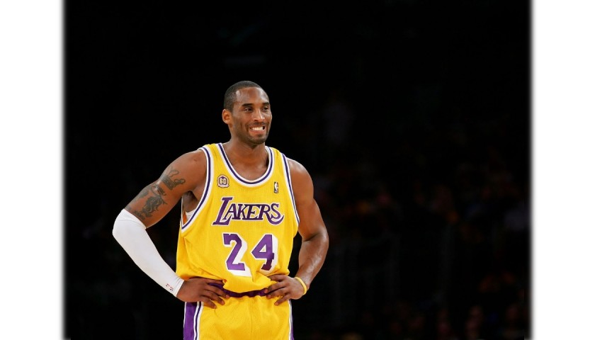 Kobe Bryant - RIP 2020. Signed LA Lakers jersey *