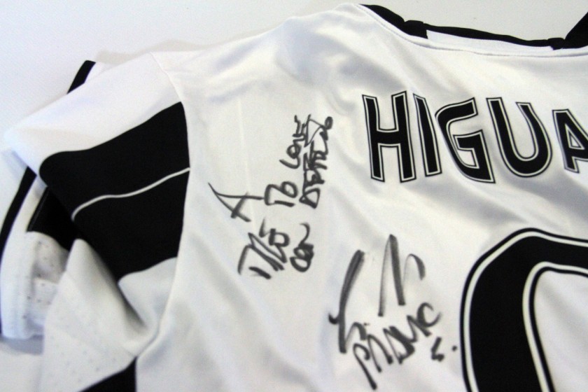 Official Higuain Juventus shirt - signed with dedication to Time to Love