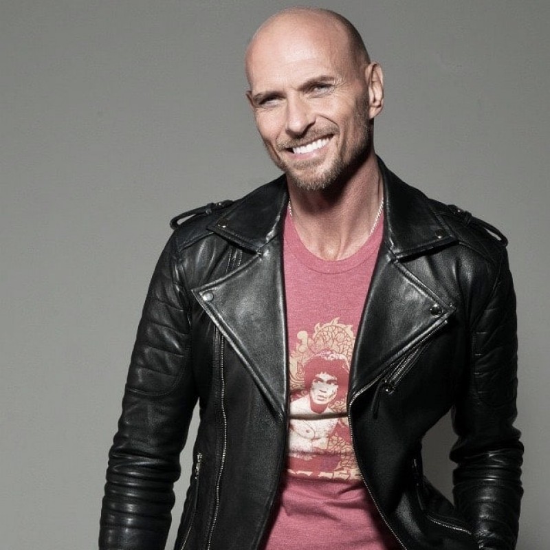 Win a Personalised Christmas Message from Luke Goss