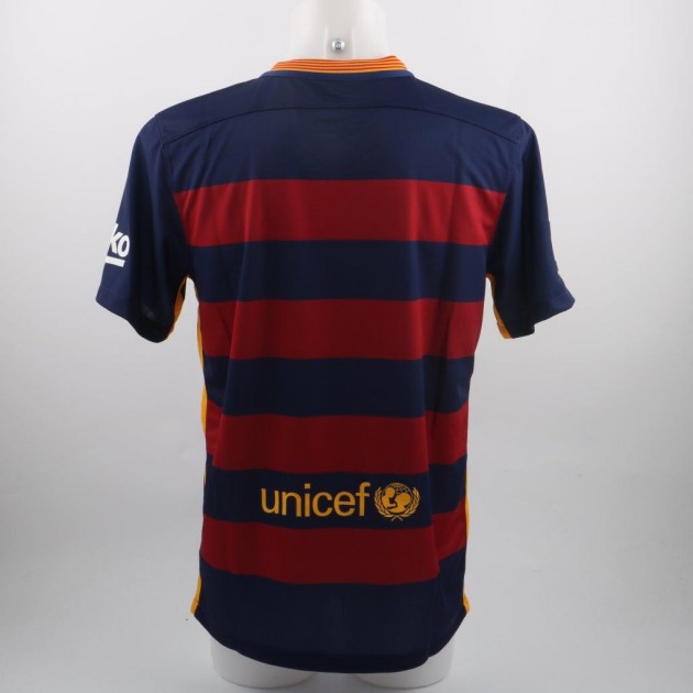 Official Barcelona 2015/2016 shirt, signed by the players