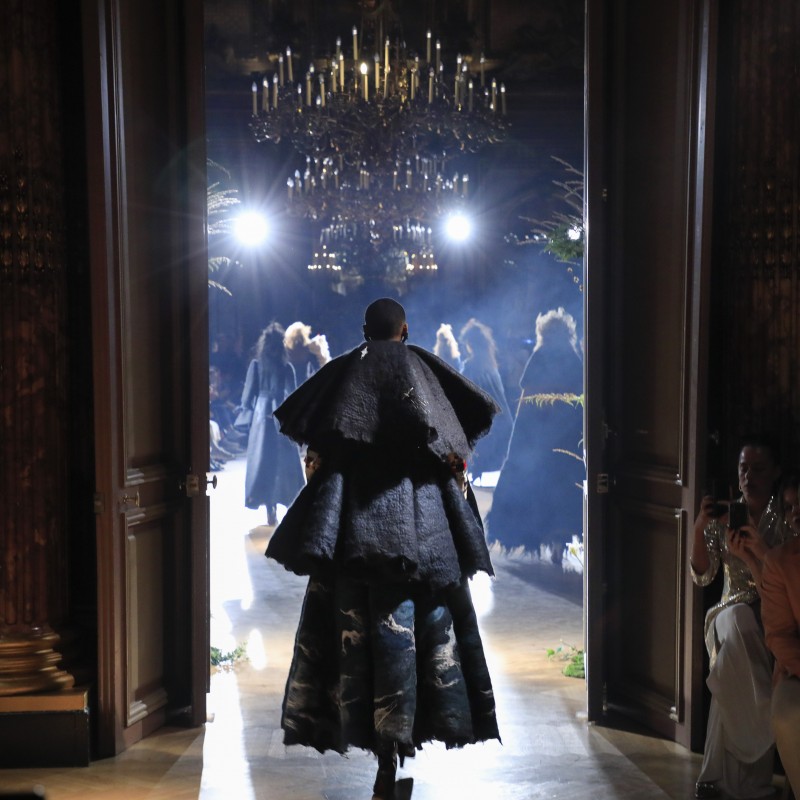 Attend the Viktor & Rolf Haute Couture Show in Paris