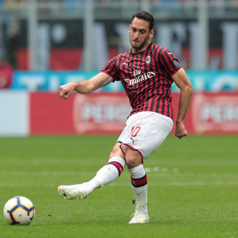 Calhanoglu's Worn and Signed Shirt, Milan-Frosinone 2019