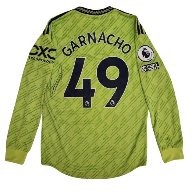 La maglia da trasferta autografata di Alejandro Garnacho del Manchester United 2022/23