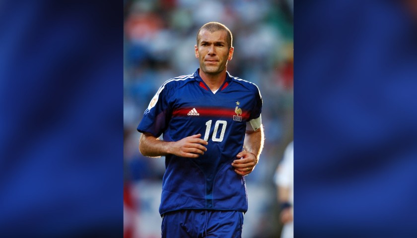 La maglia di Zidane per la Francia 2022/23 firmata e incorniciata -  CharityStars