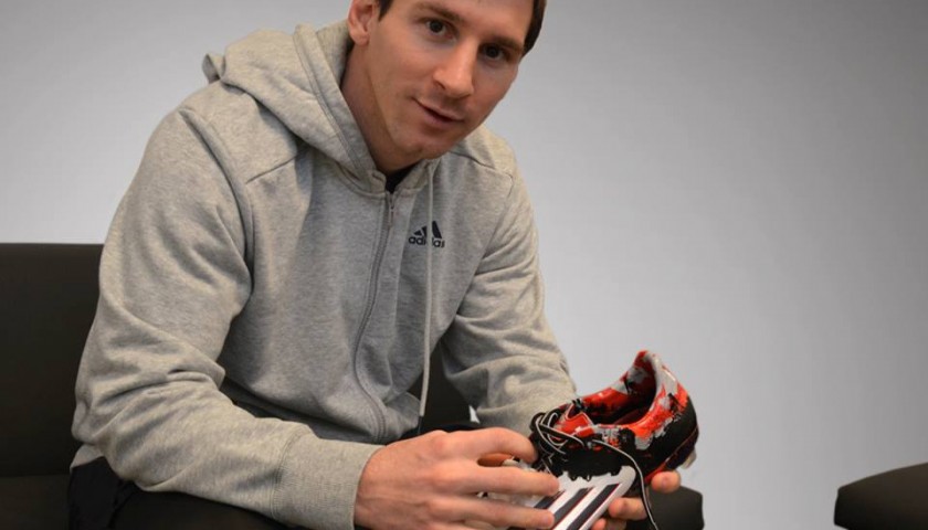 Special Edition Pibe de Barr10 Cleats Signed by Messi