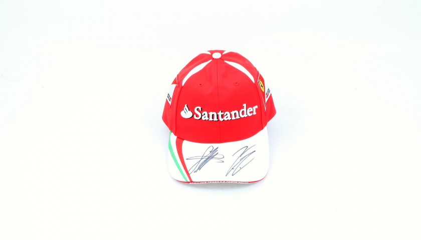 Cappellino Ferrari autografato da Vettel e Raikkonen