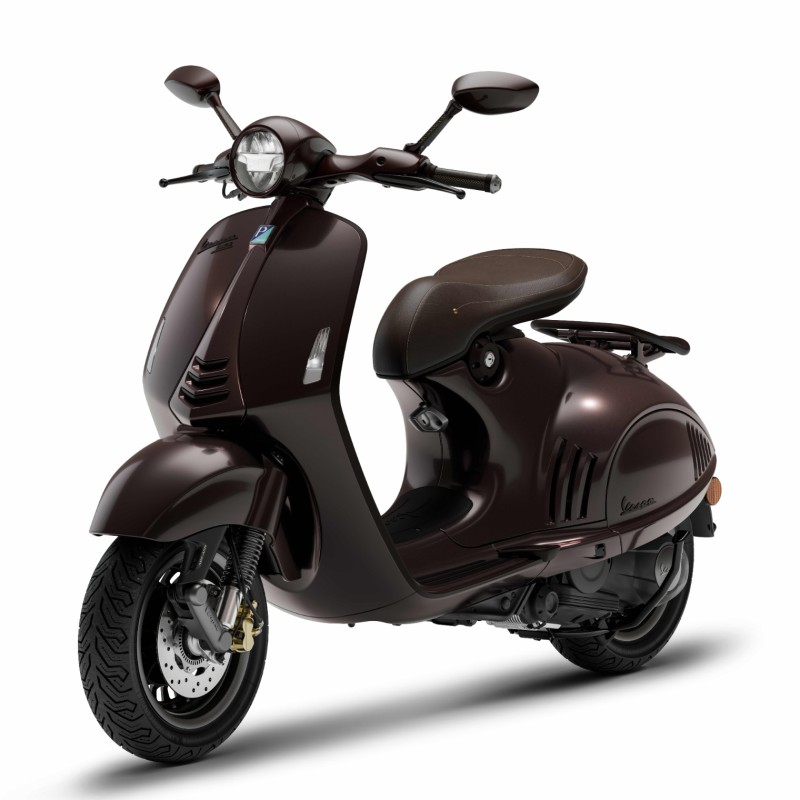 Vespa 946 Horse