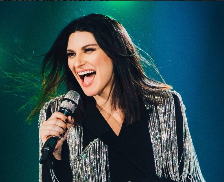 2 Passes to the Laura Pausini concert in Milan